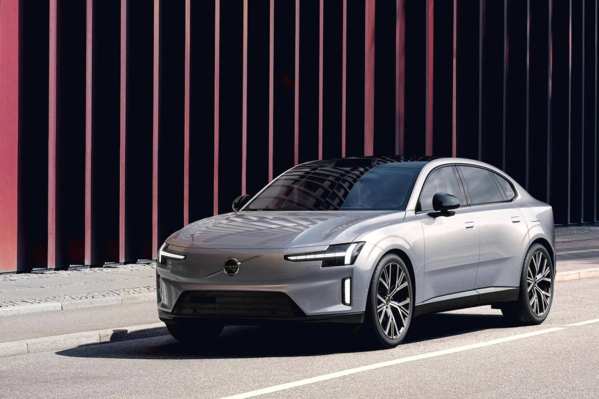 Volvo начала производство электрокара ES90