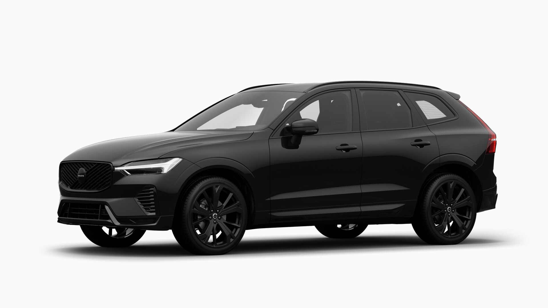 Экстерьер автомобиля Volvo в три четверти, однотонный студийный фон.