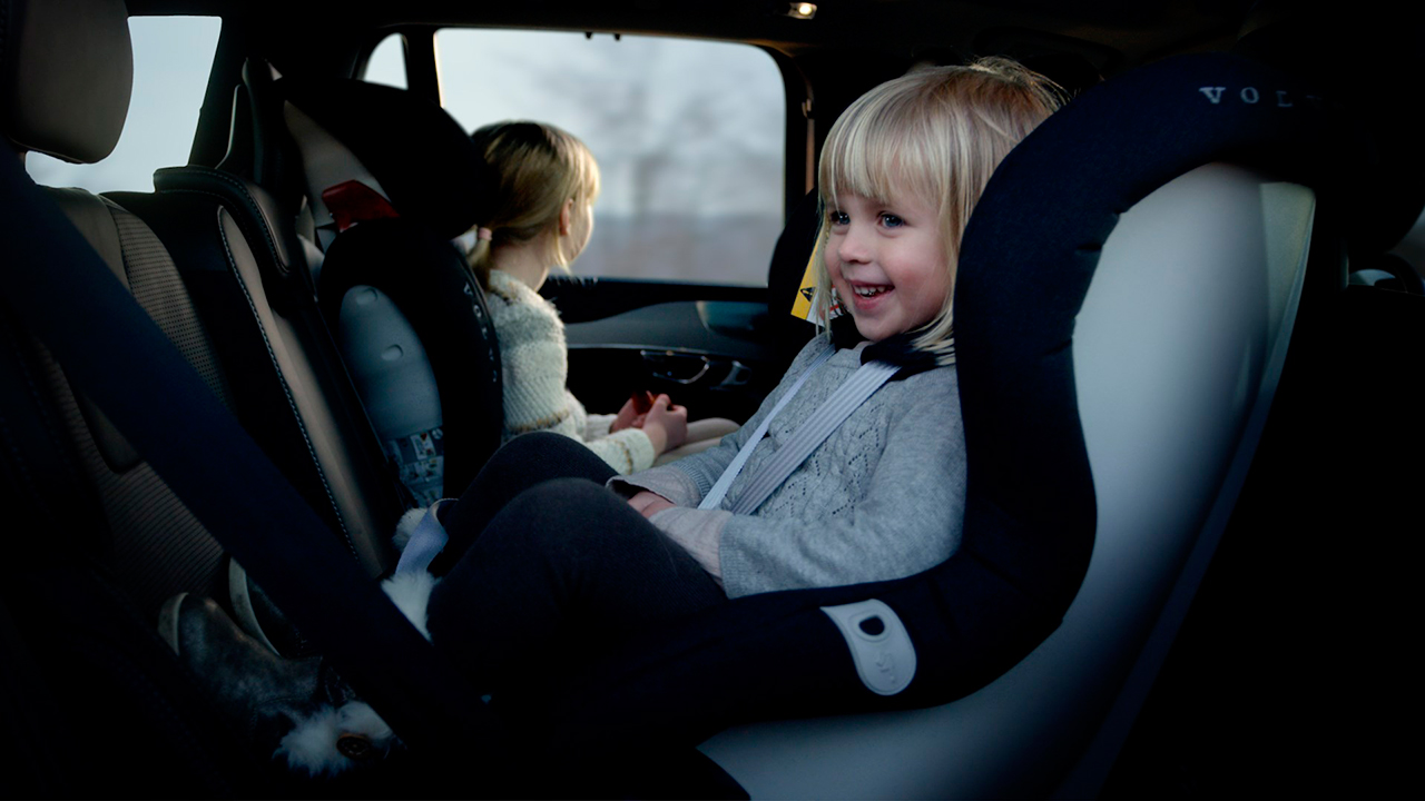 Volvo_child_seats.jpg